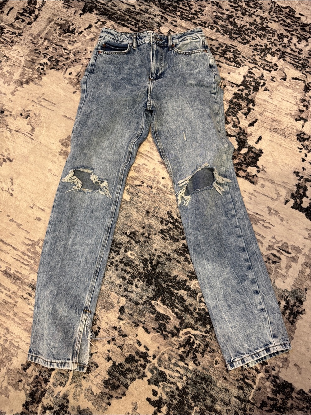 Avec Les Filles women’s Light Blue Distressed Straight Jeans size 28 new con.